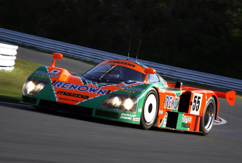 开云体育-蒂姆重返赛场，表现优异首场状态出色，FPX观众沸腾！