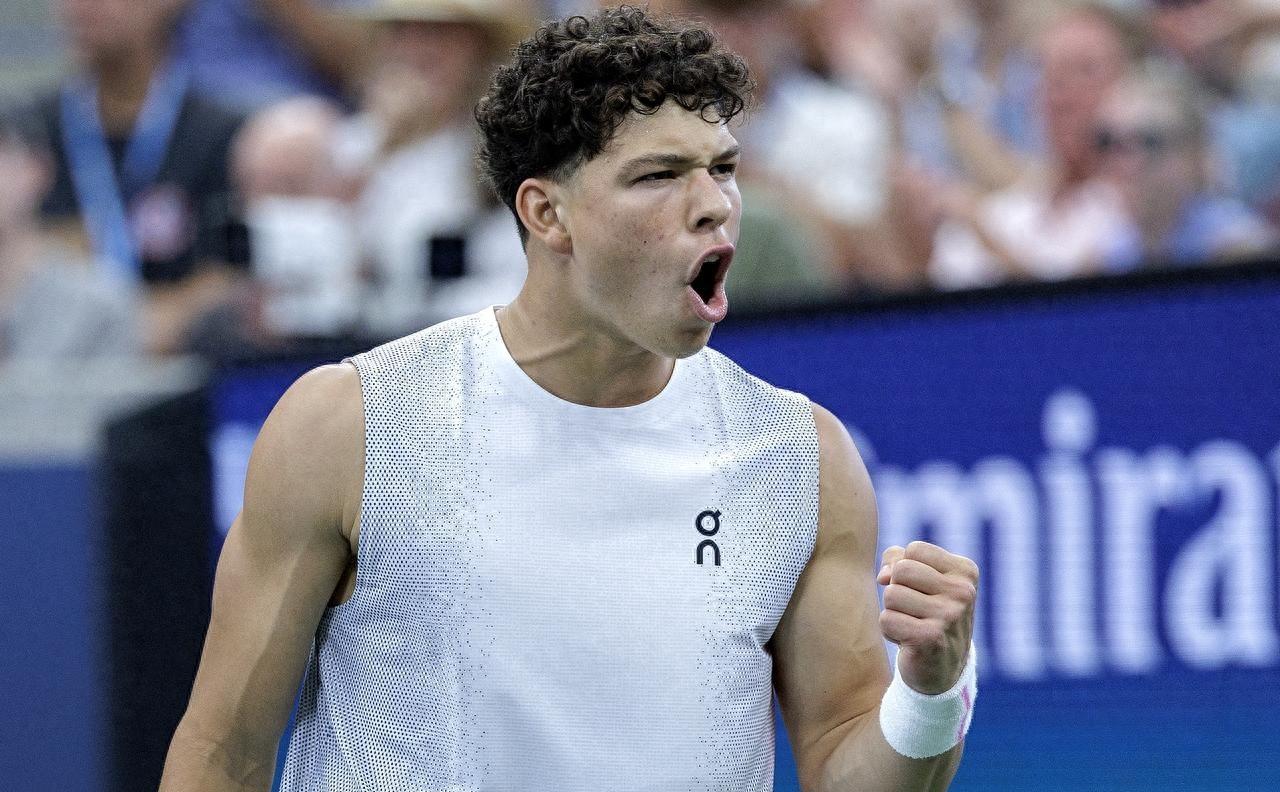 开云体育-穆雷爆冷击败加拿大队，比分优势明显引爆全场！的简单介绍